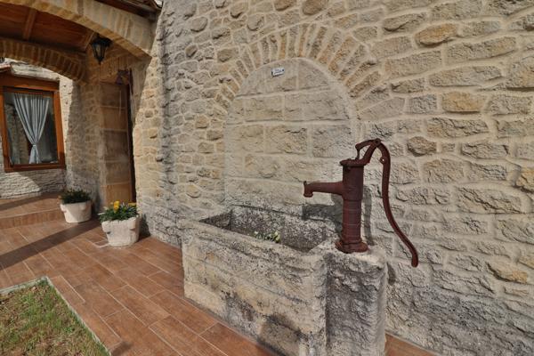 Maison de charme 4 chambres Grand Terrain Piscine Calme Plein Sud