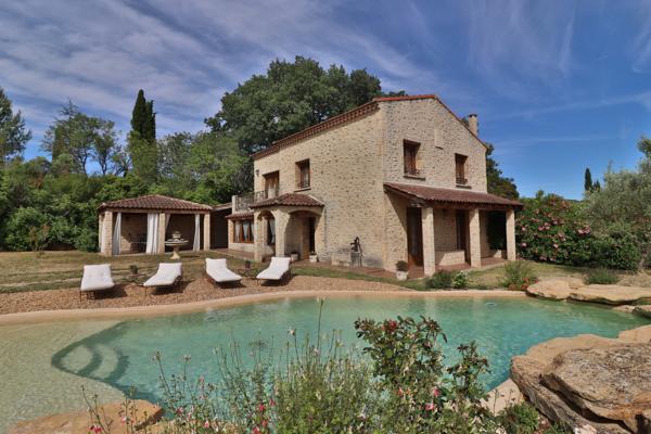 Maison de charme 4 chambres Grand Terrain Piscine Calme Plein Sud