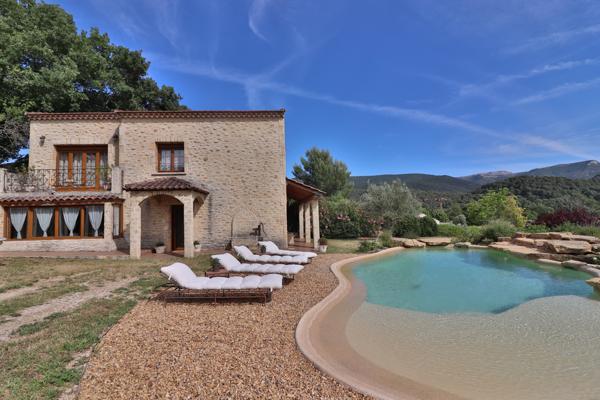 Maison de charme 4 chambres Grand Terrain Piscine Calme Plein Sud