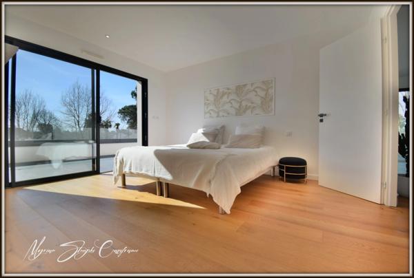 Propriété d'exception à vendre 8 pièces SOUSTONS (40) Villa de 290 m2 Annexe indépendante proche du lac