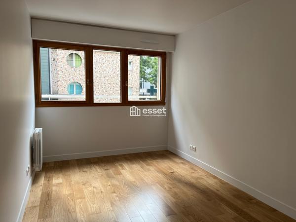 Location Appartement 3 pièces 71.55 m² - Paris 75015