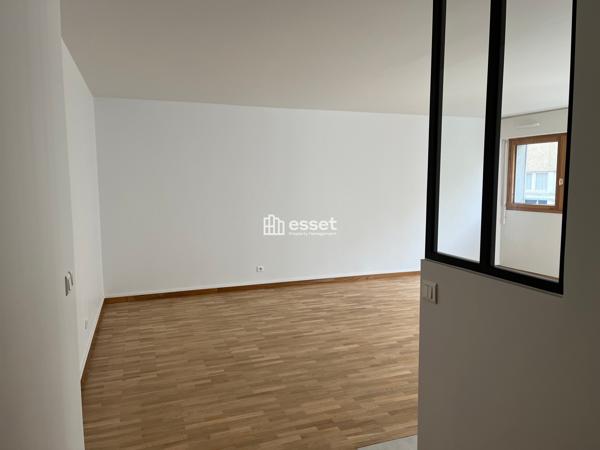 Location Appartement 3 pièces 71.55 m² - Paris 75015