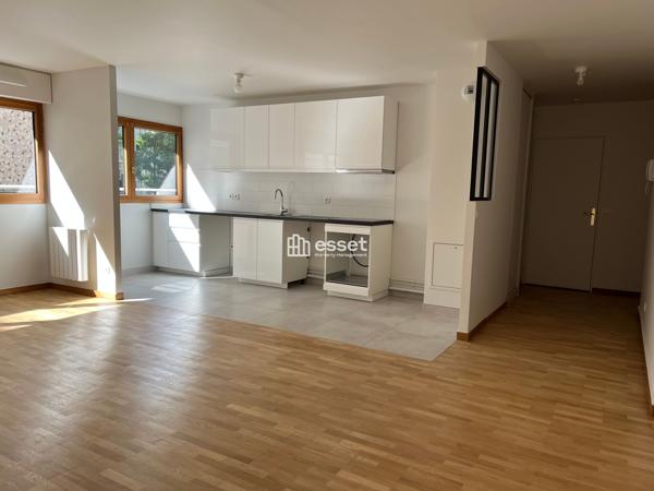 Location Appartement 3 pièces 71.55 m² - Paris 75015