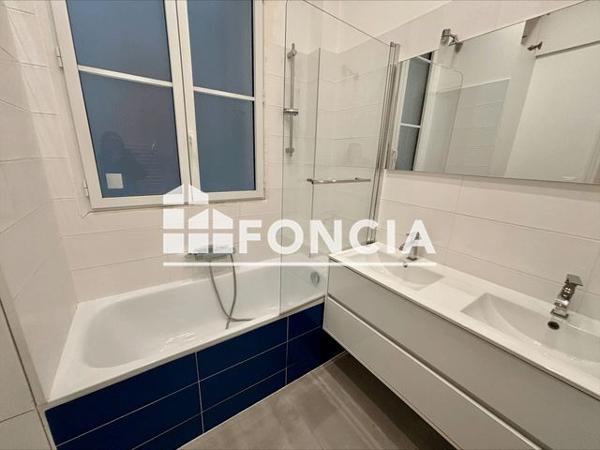 Location Appartement 4 pièces 139.2 m² - 47 RUE DE BELLECHASSE Paris 75007