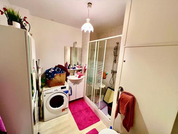 Studio senior (loué) en très bon état