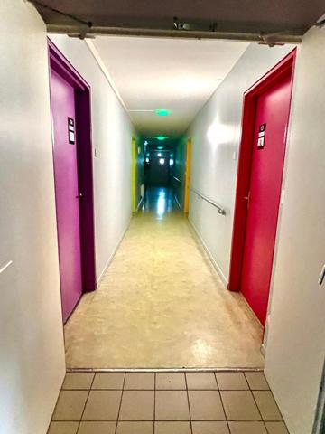 Studio senior (loué) en très bon état