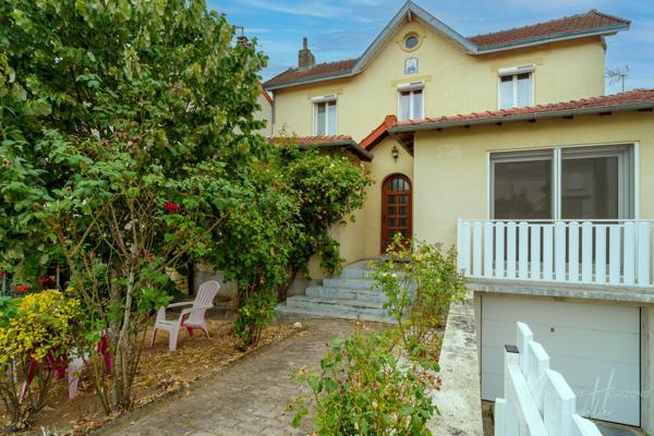 Maison
         5 pièces
        - 139 m² Exclusivité 274 900 € *