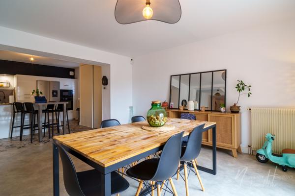 Maison
         5 pièces
        - 139 m² Exclusivité 274 900 € *