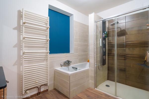 Maison
         5 pièces
        - 139 m² Exclusivité 274 900 € *