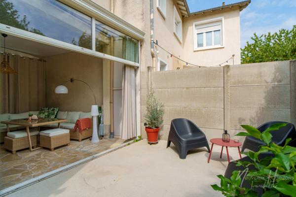 Maison
         5 pièces
        - 139 m² Exclusivité 274 900 € *