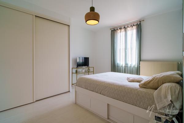 Maison
         5 pièces
        - 139 m² Exclusivité 274 900 € *