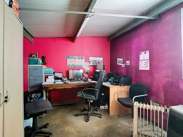 A VENDRE SAINT-LYS - LOCAL D'ACTIVITÉ 130 m² + MAISON D'HABITATION - IDÉAL ARTISAN / COMMERCANT