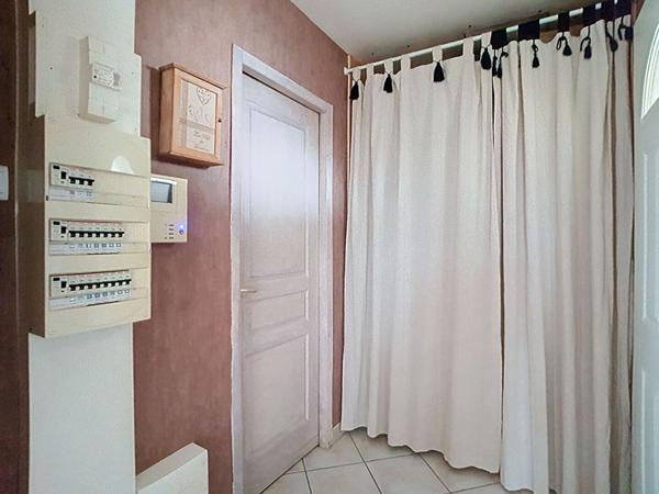 A VENDRE SAINT-LYS - LOCAL D'ACTIVITÉ 130 m² + MAISON D'HABITATION - IDÉAL ARTISAN / COMMERCANT