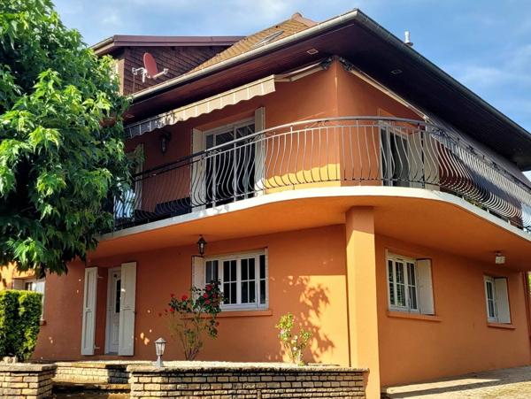 Maison T12 contemporaine de 265 m² sur parcelle de 1600 m² avec T3 indépendant