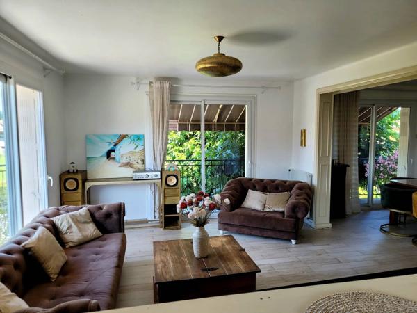 Maison T12 contemporaine de 265 m² sur parcelle de 1600 m² avec T3 indépendant