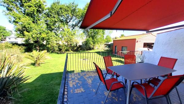 Maison 4 chambres,à sous-sol, avec deux studios et un garage indépendant ( camping car)