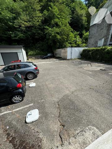 GRAND PARKING EXTERIEUR