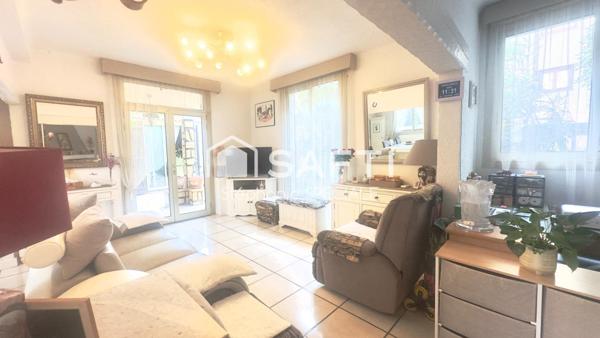 Cannes La Bocca centre – Maison avec studio indépendant et combles aménagés, idéale pour une famille ou une profession libérale.