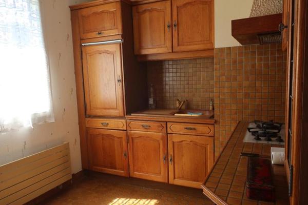 Maison T4 sur sous-sol -  Garage - Terrasse - Jardin. 692 m² cadastré.