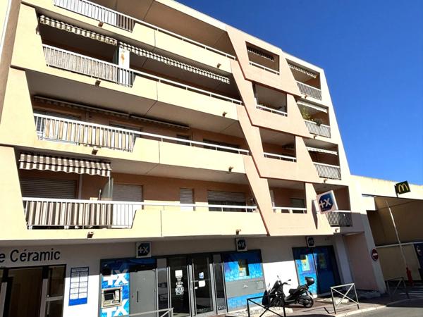 VALLAURIS Deux pièces avec cave et parking