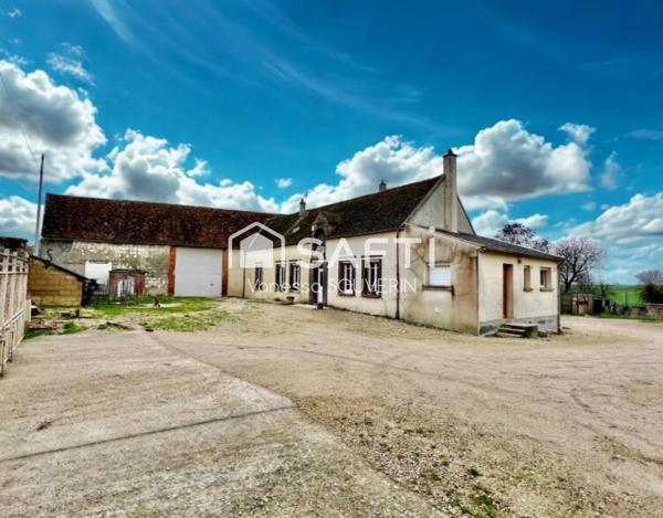 Longère avec vastes dépendances sur 1180 m2 clos