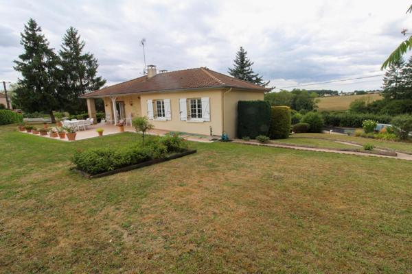 Votre havre de paix avec terrain et terrasse