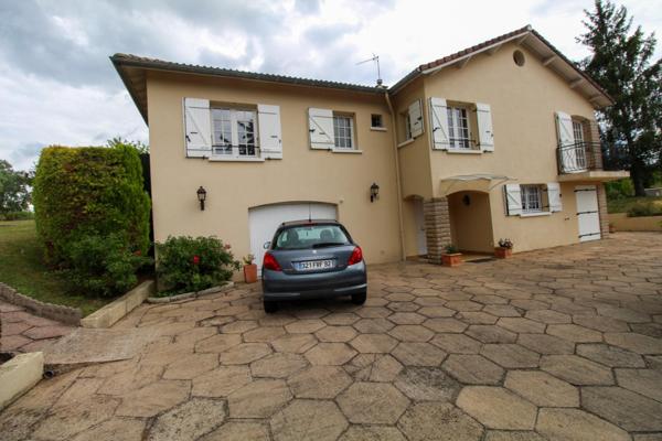 Votre havre de paix avec terrain et terrasse