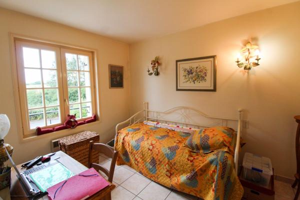 Votre havre de paix avec terrain et terrasse