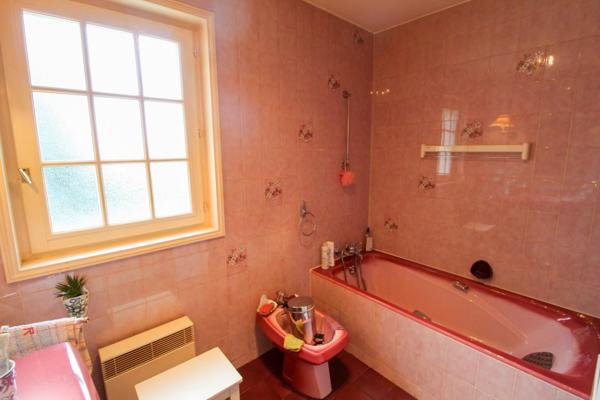 Votre havre de paix avec terrain et terrasse