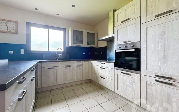 Maison à vendre    4 pièces •  Théza