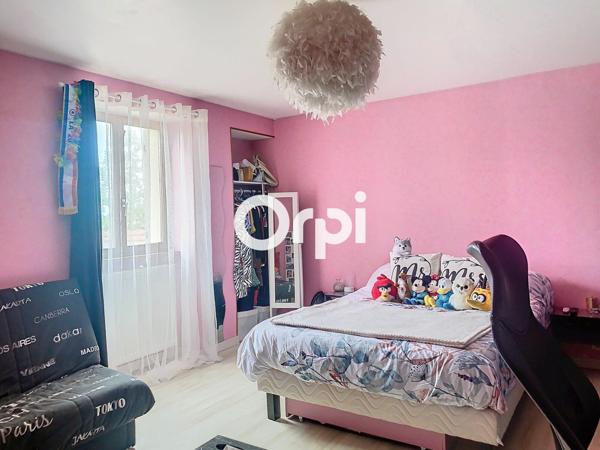 Maison à vendre    6 pièces •  Commentry