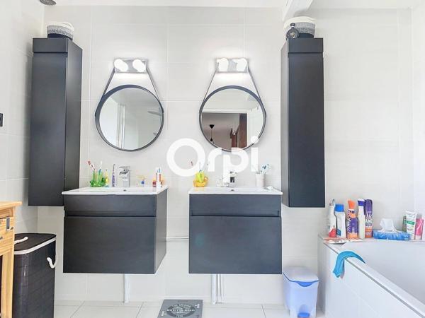 Maison à vendre    6 pièces •  Commentry