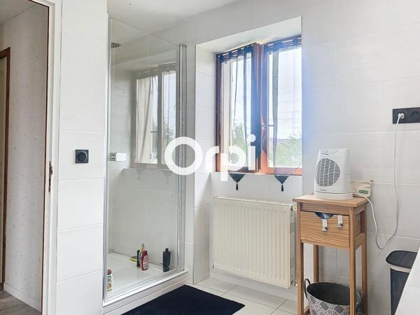 Maison à vendre    6 pièces •  Commentry