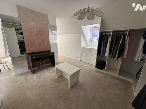 Maison de 142m², avec chambre et salle d'eau au rez-de-chaussée, belle pièce de vie