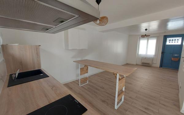 Maison à louer    3 pièces •  Lunel-Viel