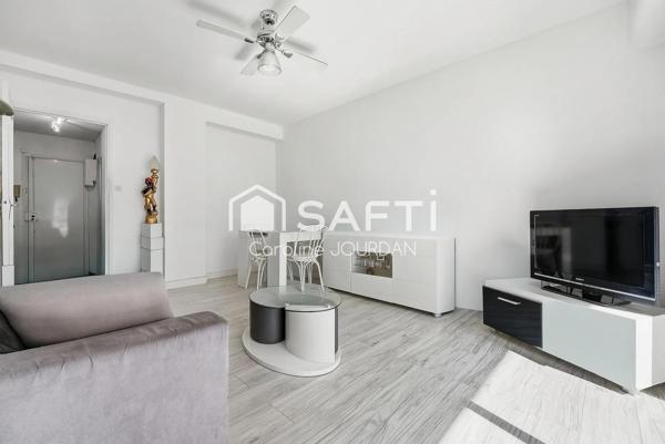 Appartement 2 pièces de 53 m² avec Loggia à Cagnes-sur-Mer