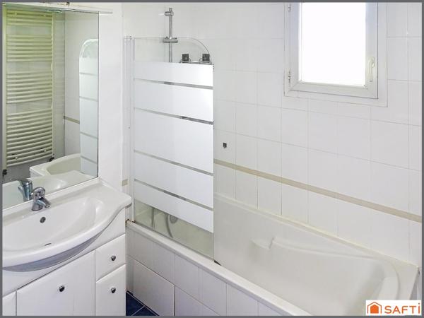 Morestel -Maison familiale 6 pièces ,4 chambres avec garage et jardin