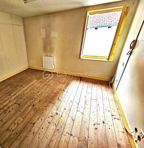 Local d activites de 106 m²