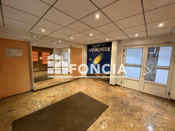 Location Appartement 3 pièces 75.02 m² - 7 RUE DESFLACHES Saint-etienne 42100