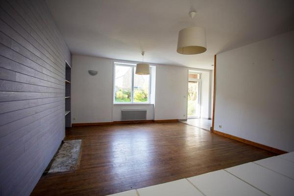 Maison de 184 m² avec deux logements ,Coeur de bourg, proche littoral ,Presqu'île Sauvage