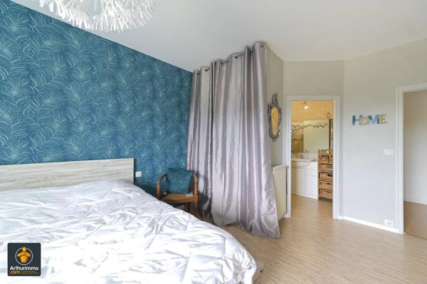 Vente Maison 7 pièces 236 m2 à Beauvoir-sur-Niort