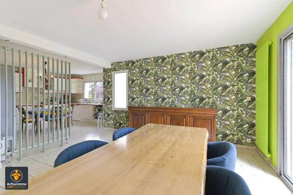 Vente Maison 7 pièces 236 m2 à Beauvoir-sur-Niort