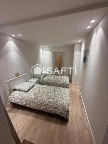 A vendre appartement, duplex , terrasse, parking, dans le petit village de cros de cagnes