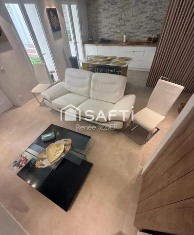 A vendre appartement, duplex , terrasse, parking, dans le petit village de cros de cagnes