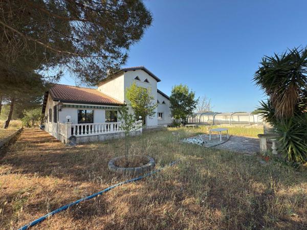 Exclusivité Villa d'architecte avec piscine et grand parc arboré