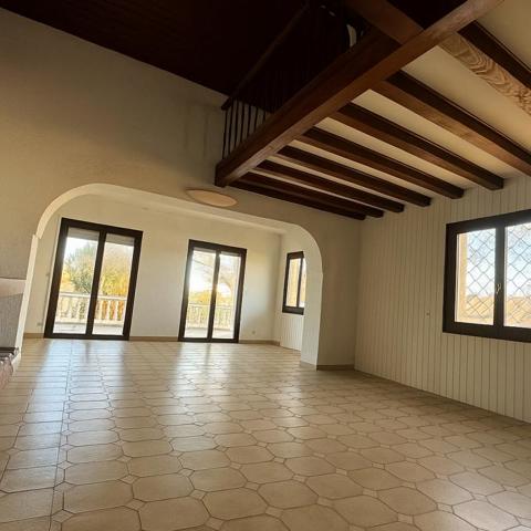 Exclusivité Villa d'architecte avec piscine et grand parc arboré