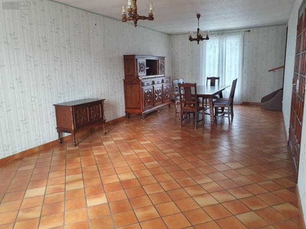 Pavillon à louer à La-Ferté-Bernard dans la Sarthe (72400), ref : 455