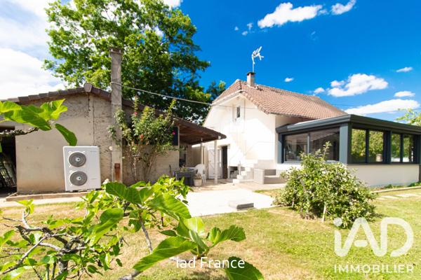 Maison à vendre 4 pièces 79 m² Le Mesnil-Saint-Denis