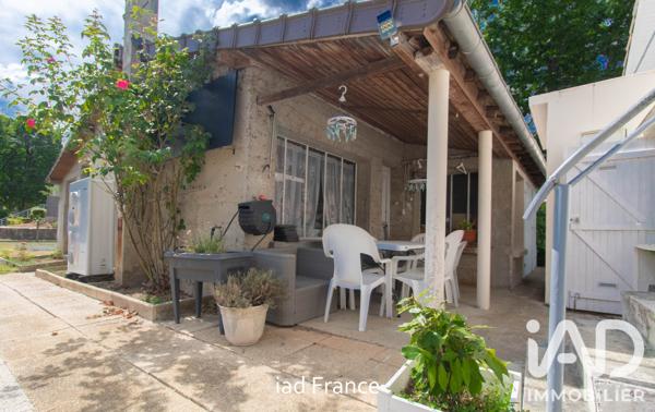 Maison à vendre 4 pièces 79 m² Le Mesnil-Saint-Denis