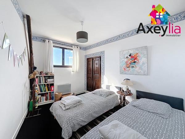 Feurs (42110) A VENDRE - SECTEUR FEURS - MAISON DE CHARME AVEC VUE PANORAMIQUE, GRAND TERRAIN ET PISCINE